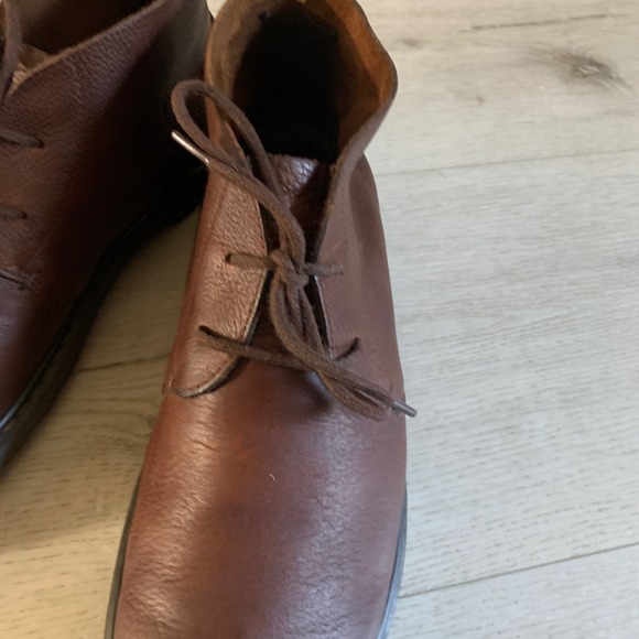 Dr. Marten Mens Leather Brown Chukka Boots‎
